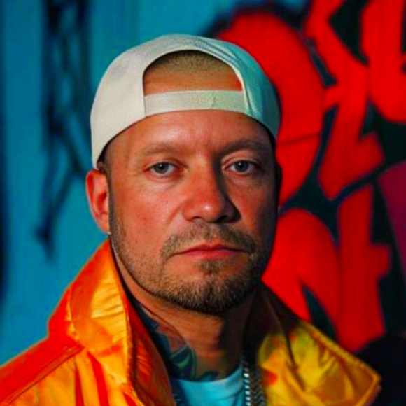 Meet your Posher, Mark - Picture 1 of 3